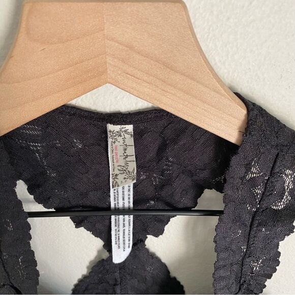 INTIMATELY FREE PEOPLE luna black lace racerback bralette - Picture 5 of 8